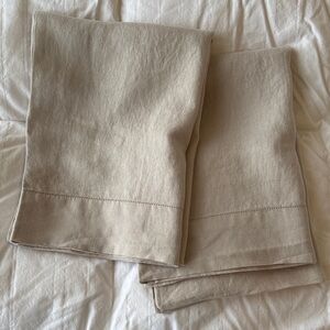The Citizenry Set of 2 Stonewashed Linen Pillowcases in Sand Color EUC No Flaws!
